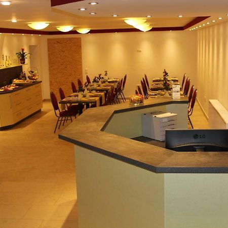 Helmers Gaestehaus Gempfing Экстерьер фото