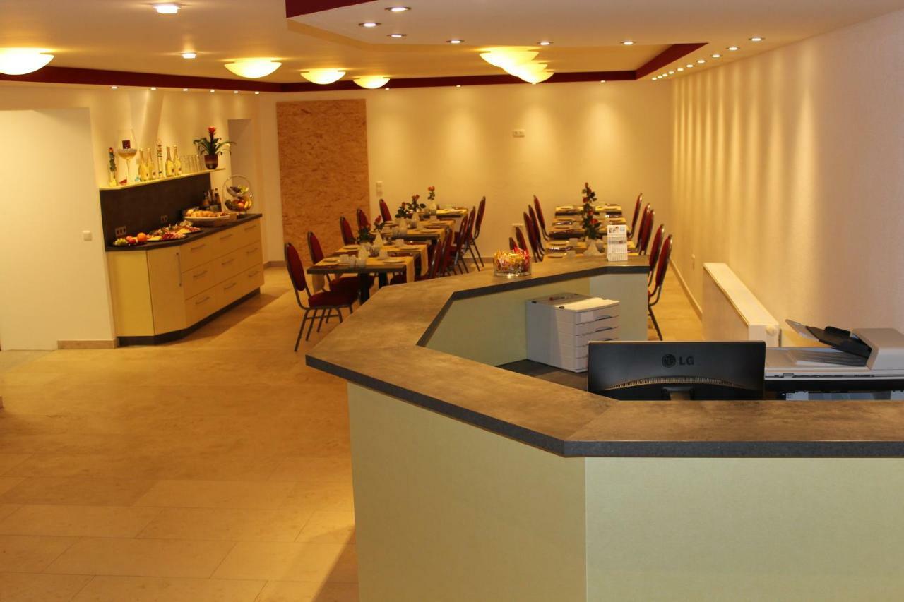 Helmers Gaestehaus Gempfing Экстерьер фото