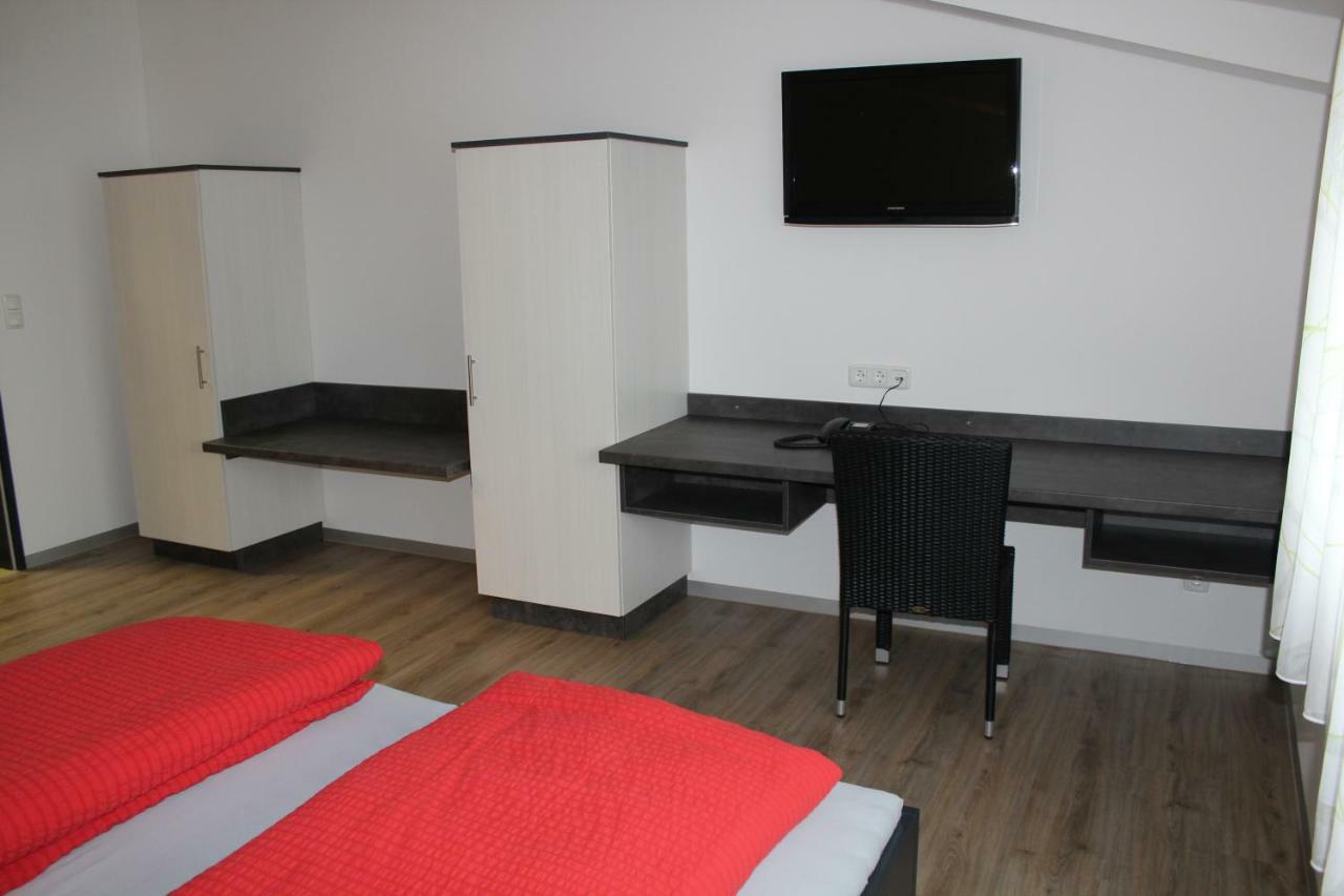 Helmers Gaestehaus Gempfing Экстерьер фото